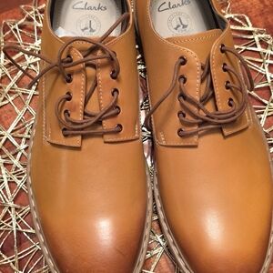 Clarks Men’s Tan Leather Derby Shoes